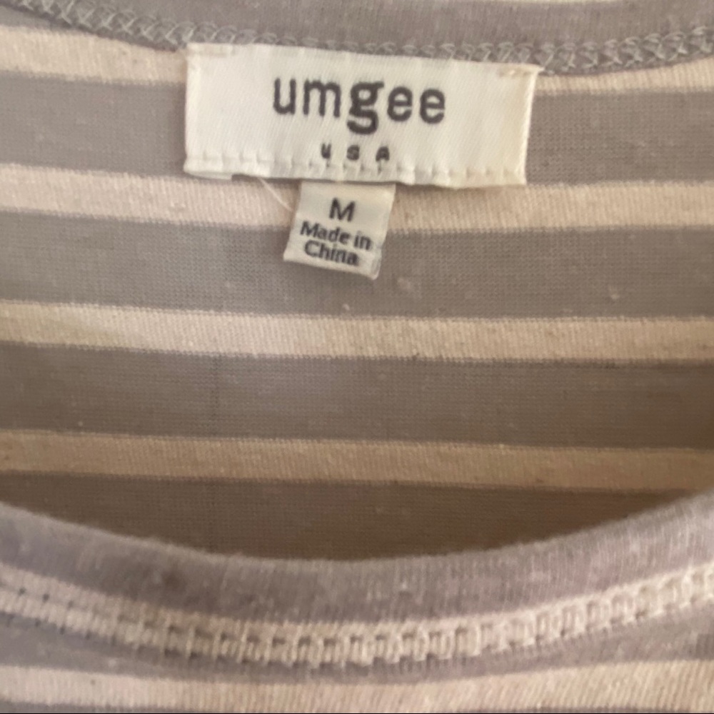 UMGEE Lace Sleeve Side Tail Tunic Top - Picture 4 of 6